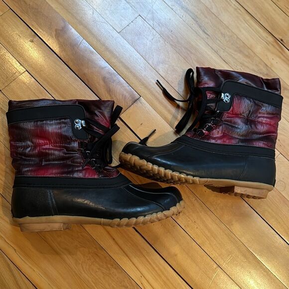 Sporto Kate red/black/gray plaid lace up duck boots. Fleece lined. Size 9. - Picture 1 of 6